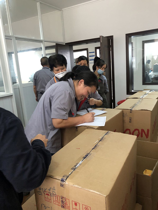 情暖中秋|華龍摩擦片公司為全體員工發放中秋節福利