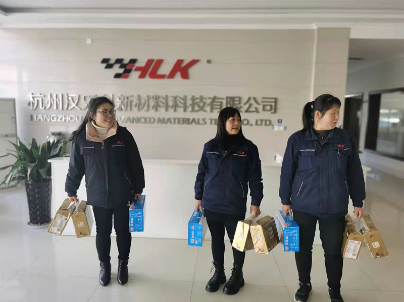 “三八”婦女節漢樂科剎車片公司為女職工發放溫馨福利